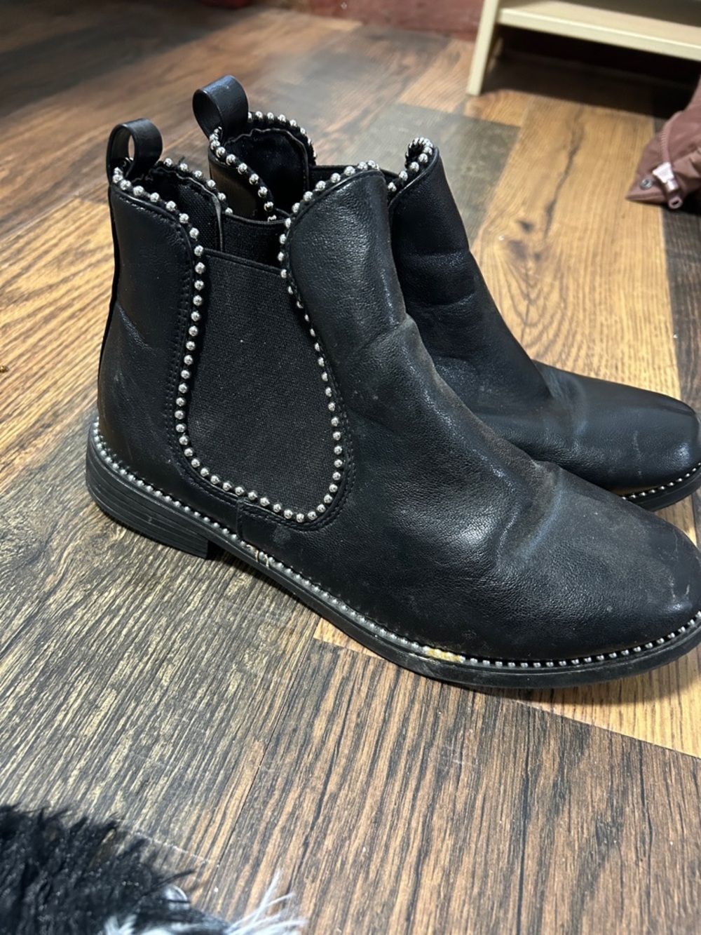 SHEIN Black Studded Chelsea Ankle Boots
